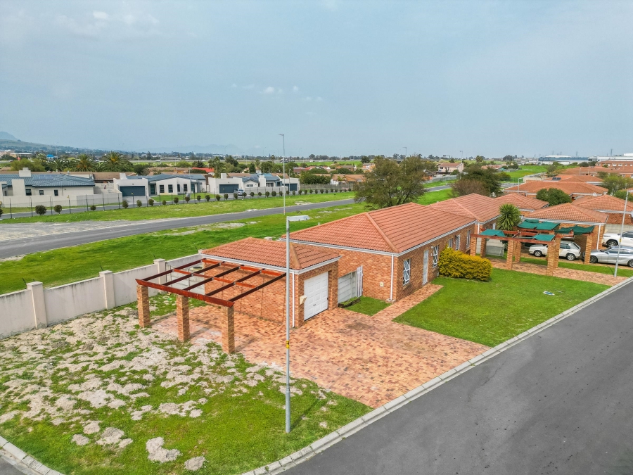 2 Bedroom Property for Sale in Sirroccos Western Cape